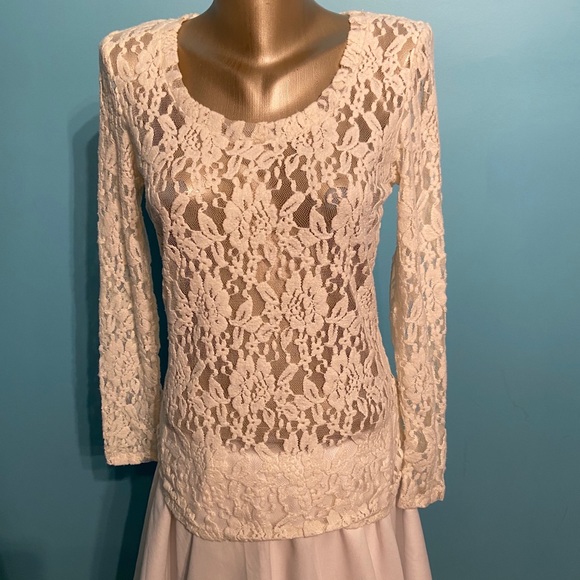 Banana Republic Tops - Banana Republic lace top